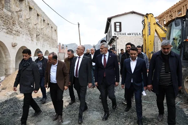 HBB Başkanı Mehmet &Ouml;nt&uuml;rk ve Antakya Belediye Başkanı Mehmet &Ouml;nt&uuml;rk