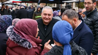 Ke&ccedil;i&ouml;ren Belediye Başkanı &Ouml;zarslan, Ayvalı Semt Pazarı&rsquo;na ziyaret ger&ccedil;ekleştirdi. Pazar