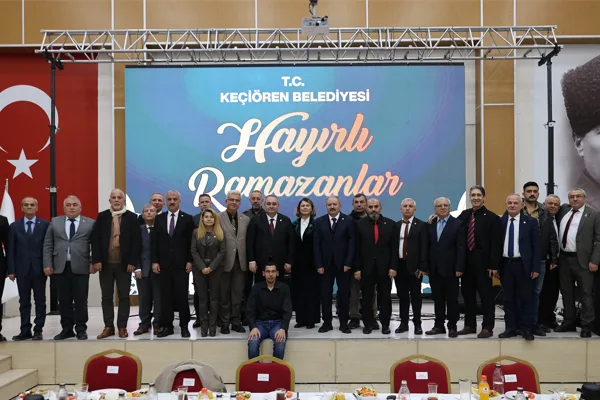 Ke&ccedil;i&ouml;ren Belediye Başkanı Mesut &Ouml;zarslan, Mevlana K&uuml;lt&uuml;r Merkezi&rsquo;nde d&uuml;zenlenen iftar