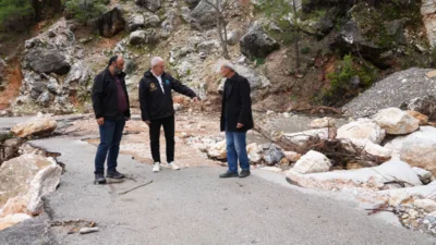 Alanya Belediye Başkanı Osman Tarık &Ouml;z&ccedil;elik, Başkan Yardımcısı Murat Levent