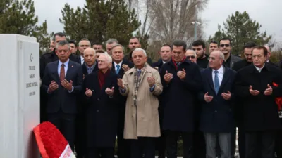Cumhuriyet Halk Partisi&rsquo;nin &ouml;nceki genel başkanlarından merhum Deniz Baykal, vefatının