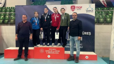 &Ccedil;orlu Belediyesi Gen&ccedil;lik ve Spor Kul&uuml;b&uuml; sporcuları, U-17 Kadınlar T&uuml;rkiye
