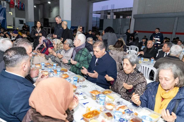İzmir B&uuml;y&uuml;kşehir Belediye Başkanı Cemil Tugay, İzmir B&uuml;y&uuml;kşehir Belediyesi tarafından