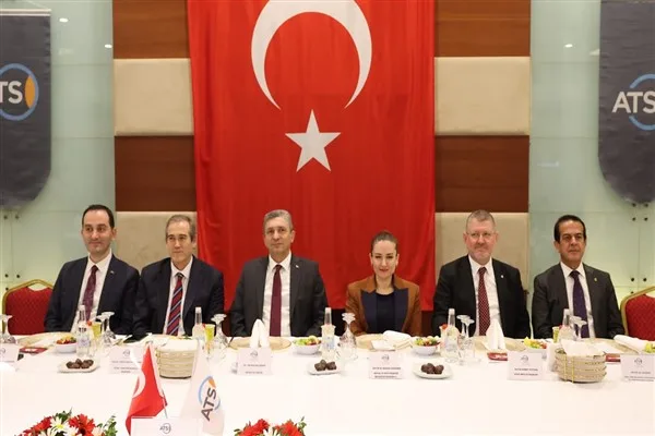 Programa Antalya Valisi Hulusi Şahin, ATSO Başkanı Yusuf Hacıs&uuml;leyman, ATSO