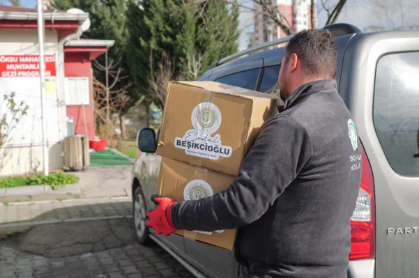Etimesgut Belediye Başkan Yardımcısı Taylan &Ouml;zg&uuml;ven, mahalle muhtarlıklarını ziyaret ederek