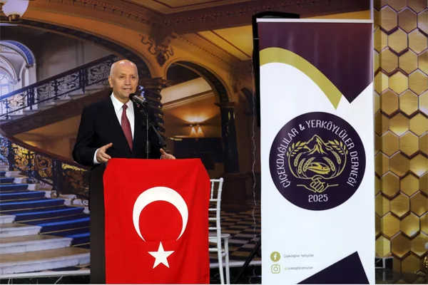 Yenimahalle Belediye Başkanı Fethi Yaşar, Karşıyaka Kapalı Pazar Yeri ve