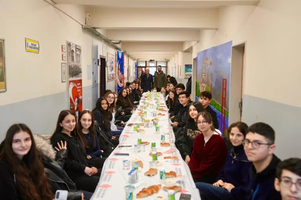 &Uuml;mraniye Belediyesi, Ramazan ayı boyunca il&ccedil;edeki 24 lisede 20 bin
