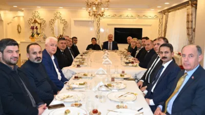 Toplantıda, bug&uuml;ne kadar y&uuml;r&uuml;t&uuml;len &ccedil;alışmalar değerlendirilirken, sahada karşılaşılan sorunlar ve