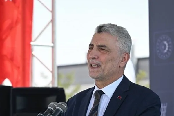 T.C. Ticaret Bakanı Omer Bolat a&ccedil;ıklamasında, &ldquo;İhracat ve ithalat yılın