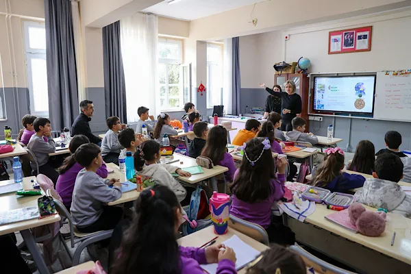 Buca Belediyesi&nbsp;ile İl&ccedil;e Milli Eğitim M&uuml;d&uuml;rl&uuml;ğ&uuml; arasında imzalanan protokol kapsamında