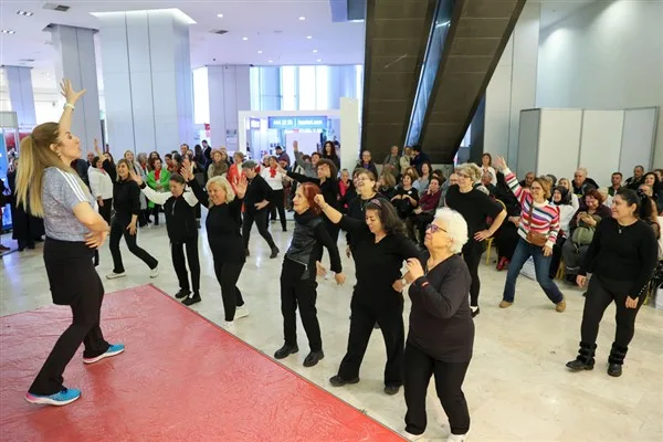 Fuarda a&ccedil;ılan Buca Belediyesi standında, &Ccedil;ınarlar Buluşma Noktaları başta olmak