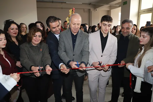 Bursa Şehit &Ouml;mer Halisdemir Mesleki ve Teknik Anadolu Lisesi&nbsp;Grafik ve