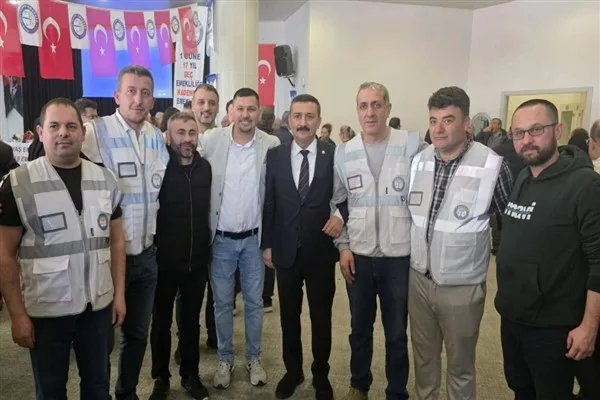 Programın a&ccedil;ılışında konuşan Bursa&nbsp; İl Temsilcisi G&uuml;rkan Şimşek, emeklilikte yaşanan