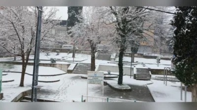 &Ouml;zellikle y&uuml;ksek kesimlerde yoğunluk hissedilir seviyeye ulaşırken, kent merkezinde de