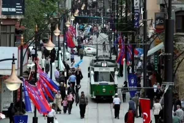 T&Uuml;İK&rsquo;in 31 Aralık 2025 tarihi itibarıyla g&uuml;ncellediği n&uuml;fus verileri, T&uuml;rkiye&rsquo;nin