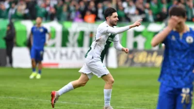 TFF 2. lig Kırmızı Grup&rsquo;ta&nbsp;m&uuml;cadele eden&nbsp;Bursaspor,&nbsp;Menemen İl&ccedil;e Stadı&rsquo;nda Menemen FK