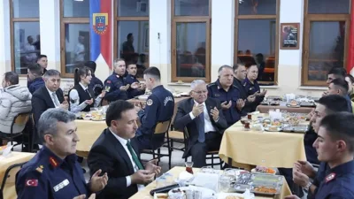 Programa, Kayseri Valisi G&ouml;kmen &Ccedil;i&ccedil;ek de iştirak etti. İl Jandarma