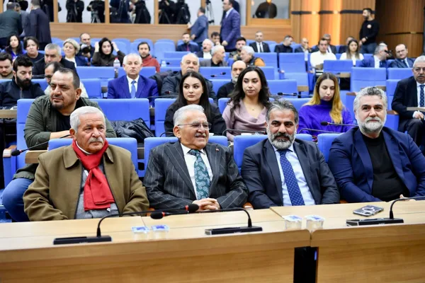 Kartal Kavşağı ve Bağlantı Yolları Projesi&rsquo;nin kapsamlı şekilde değerlendirildiği Kartal