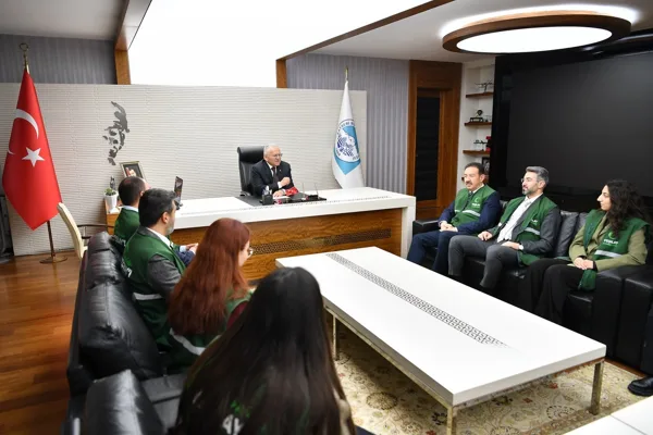 Kayseri B&uuml;y&uuml;kşehir Belediye Başkanı B&uuml;y&uuml;kkılı&ccedil;, Yeşilay Kayseri Şube Başkanlığı g&ouml;revine