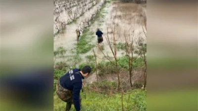 Kent genelinde etkisini g&ouml;steren sağanak yağış s&uuml;resince Manisa B&uuml;y&uuml;kşehir Belediyesi