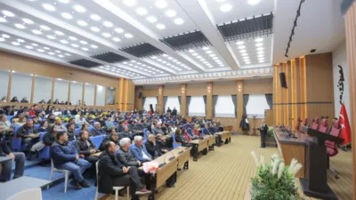Kayseri B&uuml;y&uuml;kşehir Belediyesi, kurum i&ccedil;i eğitim seminerlerine devam ediyor. Bu