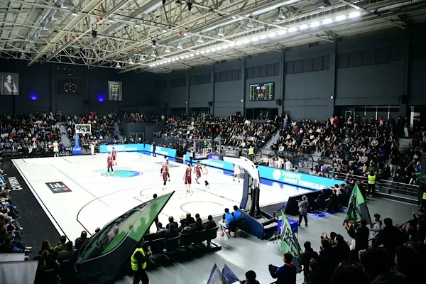 T&uuml;rkiye Basketbol Ligi 23. haftasında &Ccedil;ayırova Belediyesi, Parmos Otel Bandırma