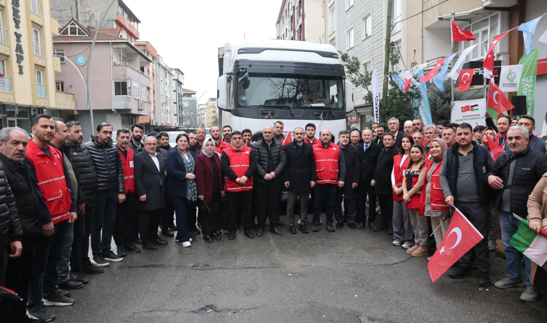 &Ccedil;ayırova Belediyesi ile T&uuml;rk Kızılay &Ccedil;ayırova Şubesi&rsquo;nin ortaklaşa y&uuml;r&uuml;tt&uuml;ğ&uuml; yardım