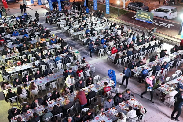 Aydın B&uuml;y&uuml;kşehir Belediyesi tarafından ramazanın ilk g&uuml;n&uuml;nde 7 farklı noktada