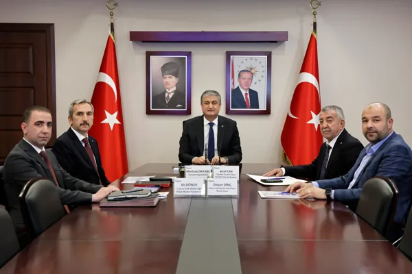 Makam toplantı salonunda d&uuml;zenlenen ve Sarı&ccedil;am Kaymakamı Murtaza Dayan&ccedil;, Ceyhan