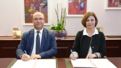 İmzaları, Eskişehir B&uuml;y&uuml;kşehir Belediye Başkanı Ayşe &Uuml;nl&uuml;ce ile Seyitgazi Belediye