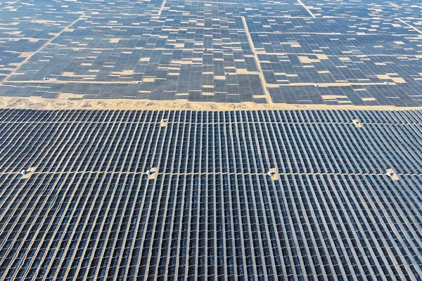 CMG'nin haberine g&ouml;re,&nbsp;&Ccedil;in&rsquo;de 2025 yılında yeni devreye alınan g&uuml;neş enerjisi