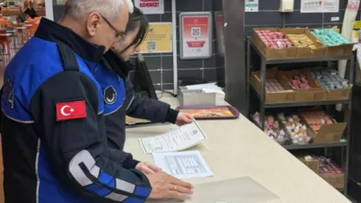&Ccedil;orlu genelinde artırılan denetimler kapsamında; fırınlar, marketler, tatlıcılar, kuruyemiş&ccedil;iler, manavlar