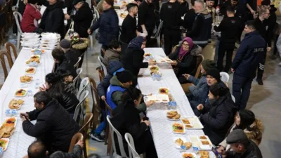 Yardımlaşma ve dayanışma duygularının yoğun şekilde hissedildiği program, Atat&uuml;rk Spor