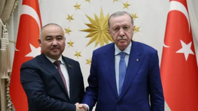 Cumhurbaşkanı Recep Tayyip Erdoğan, Kırgızistan Meclis Başkanı Nurlanbek Turgunbek Uulu'yu