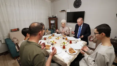 Cumhurbaşkanı Erdoğan&nbsp;ve eşi&nbsp;Emine Erdoğan, İstanbul&rsquo;da ikamet eden Ali ve Miyase