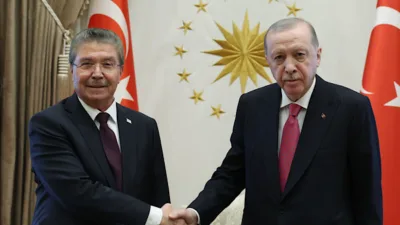 Cumhurbaşkanlığı tarafından yapılan a&ccedil;ıklamaya g&ouml;re,Cumhurbaşkanı Erdoğan, KKTC Başbakanı &Uuml;stel&rsquo;i Cumhurbaşkanlığı