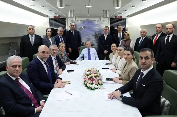 Cumhurbaşkanı Recep Tayyip Erdoğan, Etiyopya ziyareti d&ouml;n&uuml;ş&uuml;nde medya mensuplarının sorularını