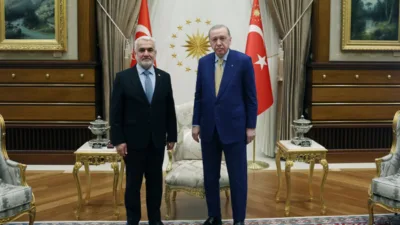 Cumhurbaşkanı Erdoğan, H&Uuml;DA PAR Genel Başkanı Yapıcıoğlu'nu Cumhurbaşkanlığı K&uuml;lliyesi&rsquo;nde kabul