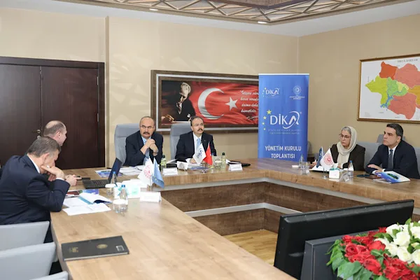 Batman Valisi Ekrem Canalp, Siirt Valisi Kemal Kızılkaya'nın başkanlığında Siirt'te