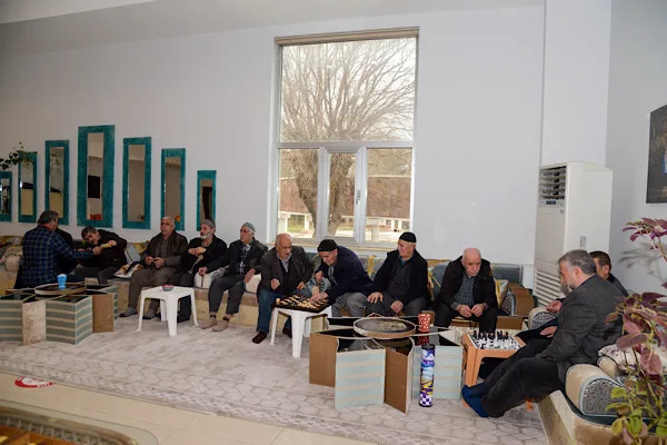 Diyarbakır B&uuml;y&uuml;kşehir Belediyesi, 60 yaş ve &uuml;zeri kişilerin toplumsal hayattan