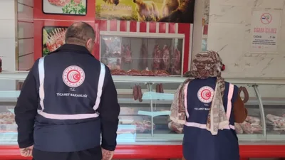 Diyarbakır Ticaret İl M&uuml;d&uuml;rl&uuml;ğ&uuml;&nbsp;denetim ekipleri,&nbsp;Diyarbakır İl Tarım ve Orman M&uuml;d&uuml;rl&uuml;ğ&uuml;&nbsp;ekipleriyle