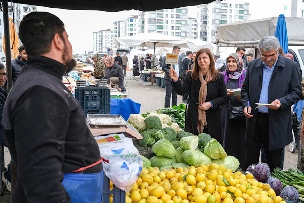 Diyarbakır B&uuml;y&uuml;kşehir Belediyesi Eşbaşkanı Serra Bucak ile Bağlar Belediyesi Eşbaşkanları