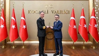 Donanma Komutan Yardımcısı Koramiral Yal&ccedil;ın Payal ile bir s&uuml;re g&ouml;r&uuml;şerek