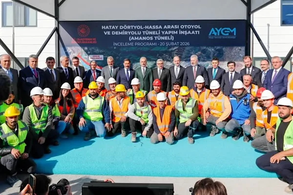 Hatay&rsquo;da ulaşım altyapısını g&uuml;&ccedil;lendirmeyi hedefleyen D&ouml;rtyol&ndash;Hassa Otoyolu ve Demiryolu Projesi&rsquo;nde