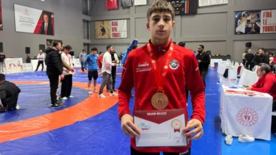 D&uuml;zce Belediyesi Spor Akademisi sporcuları, 12-15 Şubat tarihlerinde İstanbul&rsquo;da d&uuml;zenlenen
