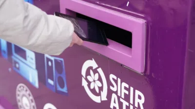 D&uuml;zce Belediyesi şehir merkezindeki 9 farklı noktaya yerleştirdiği elektronik atık
