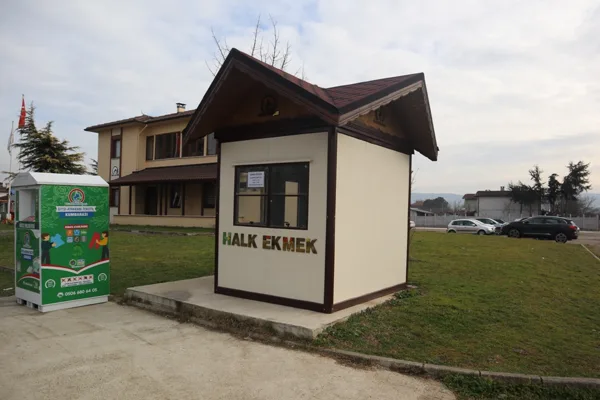 D&uuml;zce Belediyesi Halk Ekmek b&uuml;feleri, ramazan ayı boyunca pide satışı