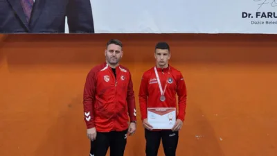 Kocaeli ev sahipliğinde d&uuml;zenlenen Okul Sporları G&uuml;reş Gen&ccedil;ler A T&uuml;rkiye