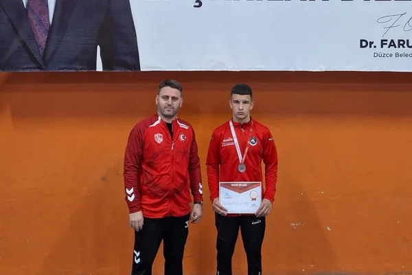 Kocaeli ev sahipliğinde d&uuml;zenlenen Okul Sporları G&uuml;reş Gen&ccedil;ler A T&uuml;rkiye