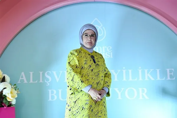Cumhurbaşkanı Recep Tayyip Erdoğan'ın eşi Emine Erdoğan, &Uuml;rd&uuml;n Krali&ccedil;esi Rania